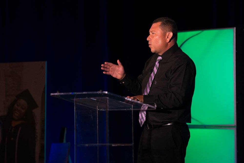 Enrique Esparsa of KIPP Bay Area speaking at KSS Storytelling
