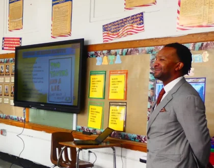 KIPP Memphis CEO Antonio Burt visits a classroom